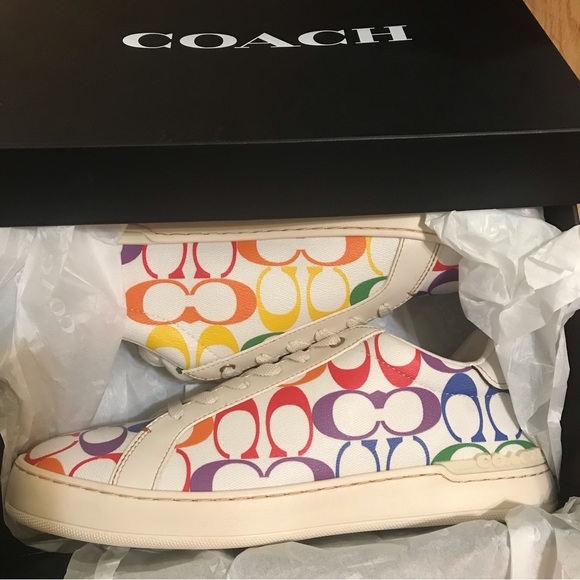 🌈 Coach Clip Low Top Sneaker In Rainbow Signature Canvas - Picture 14 of 16